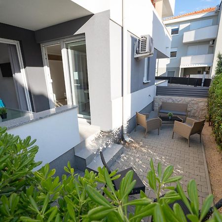 Relax Apartments Novalja Exterior foto